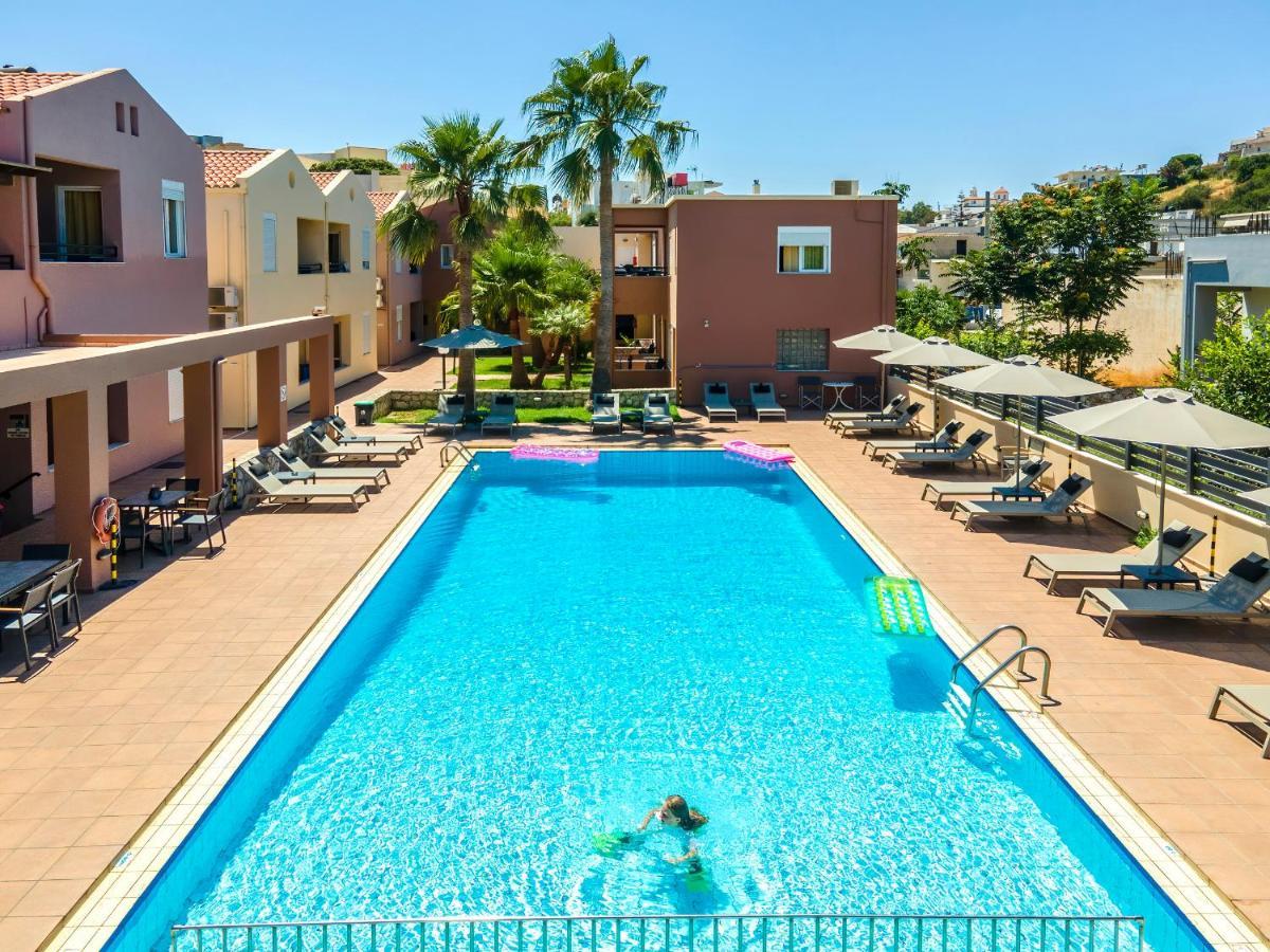 Theos Holidays Aparthotel *